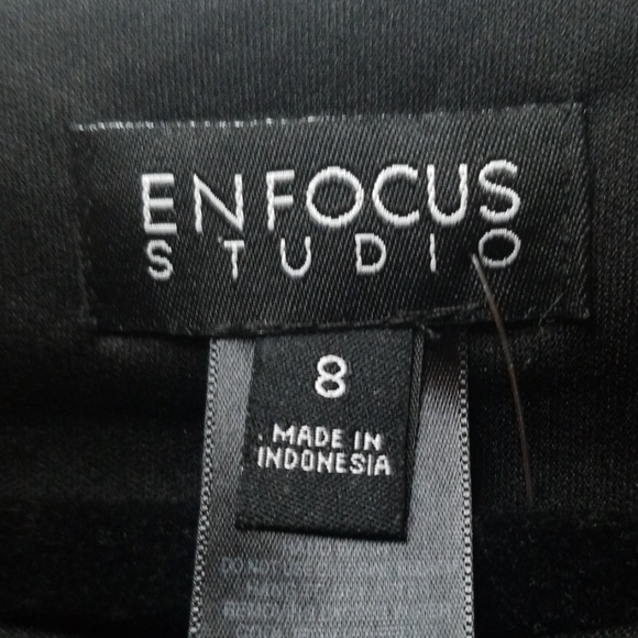 Lace Colorblock Dress - Picture 3 of 5